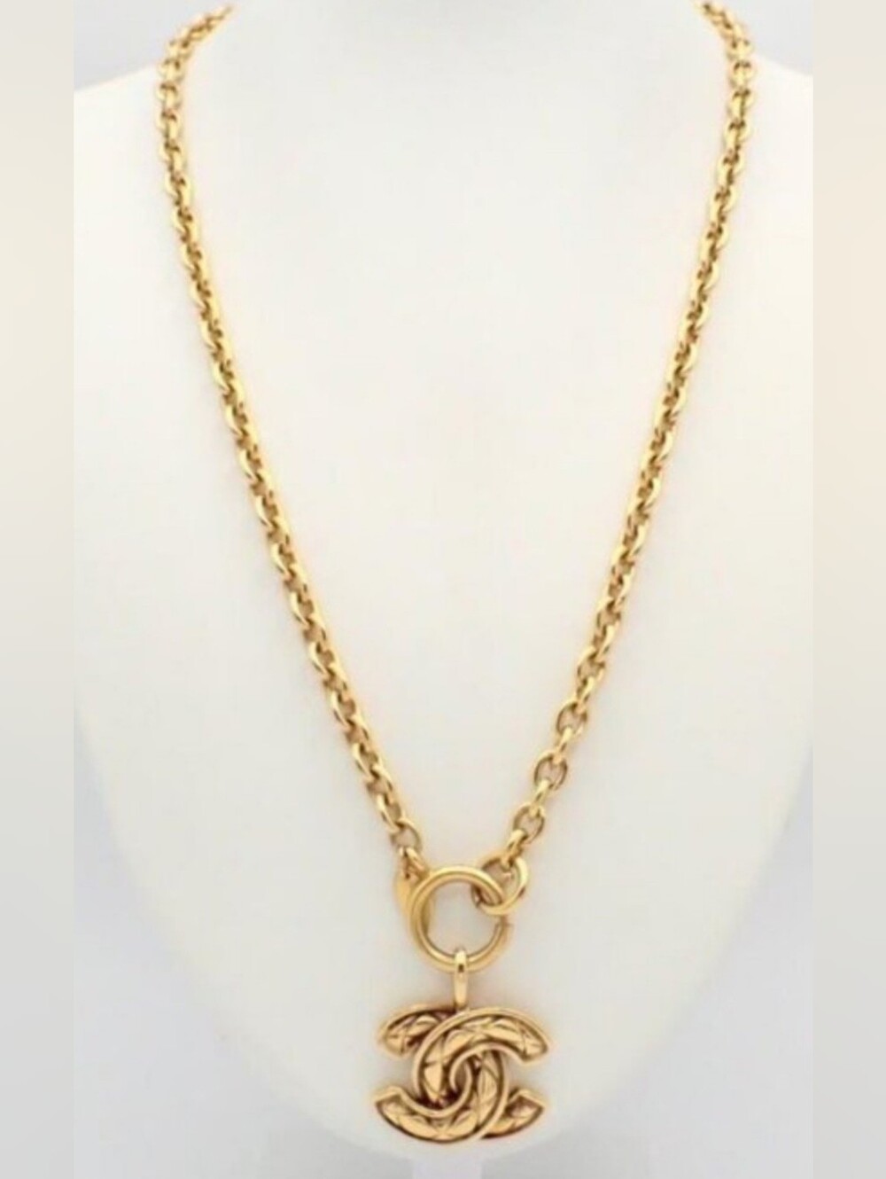 Authentic Chanel Necklace w Interlocking Logo w Box - Picture 3 of 11